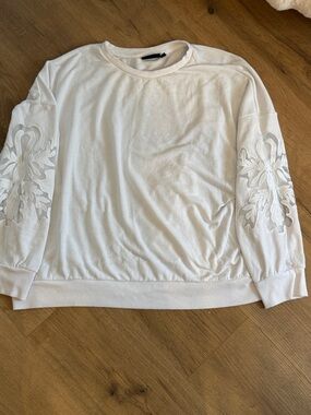 Women's White Embroidered-Sleeve Sweatshirt